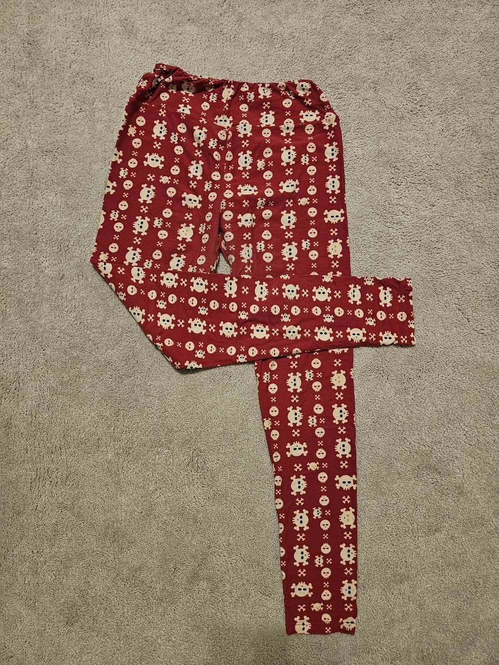 Lularoe Red Skull Print Leggings